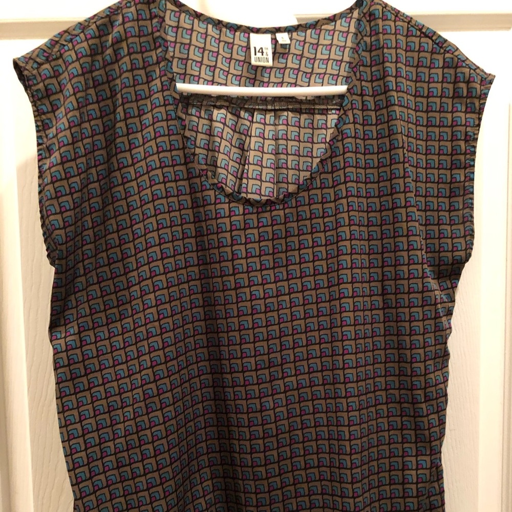 Cap sleeved blouse